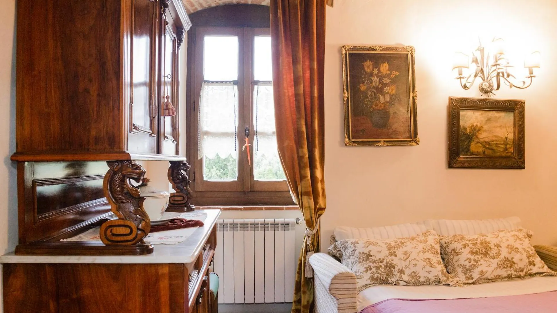 Relais Santa Margherita Arezzo 0*,